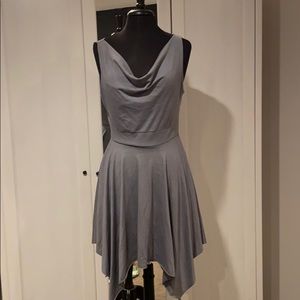 Gray Sleeveless stagger flowing dress